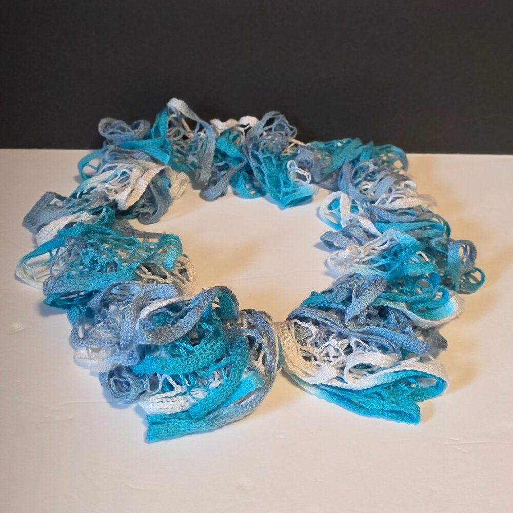 Set/3 Ruffle Scarves - Picture 3 of 6